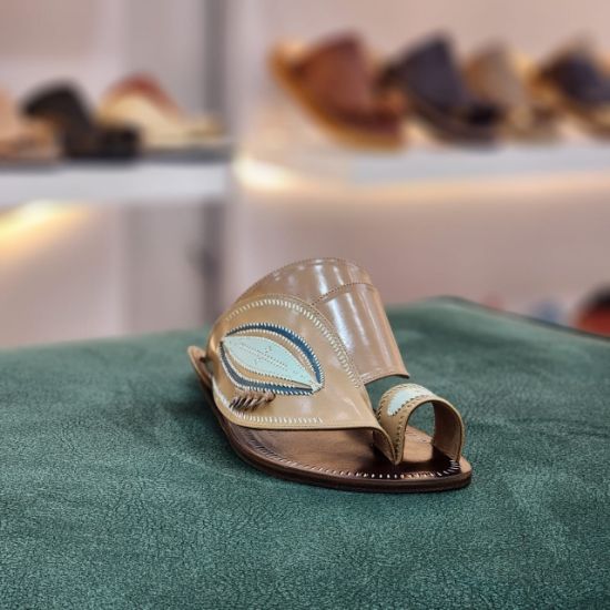 صورة زبيري وطني مطرز ارضيه جلد مديل و22